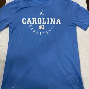 Nike Dri-Fit Athletic Unv of North Carolina Basketball Athletic fit Adult size M